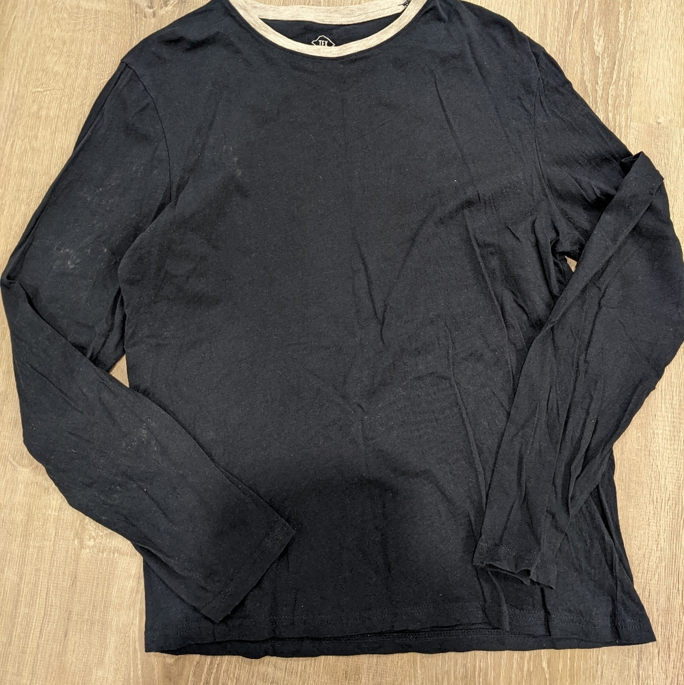 Men long sleeves shirt Medium size